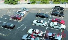 停车场新车爆料视频播放,新车亮相！停车场爆料视频揭秘全新车型风采