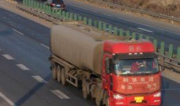 美国爆料卡车夫妻事件视频,揭露行业黑幕与人性挣扎