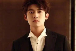 演员成毅最新爆料图片视频,揭秘幕后故事，精彩瞬间尽收眼底