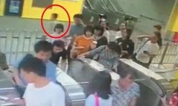 小朋友地铁爆料视频,小朋友揭秘神秘地铁事件